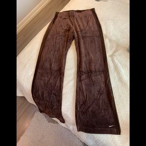 Vintage Nike velour pants 🤎